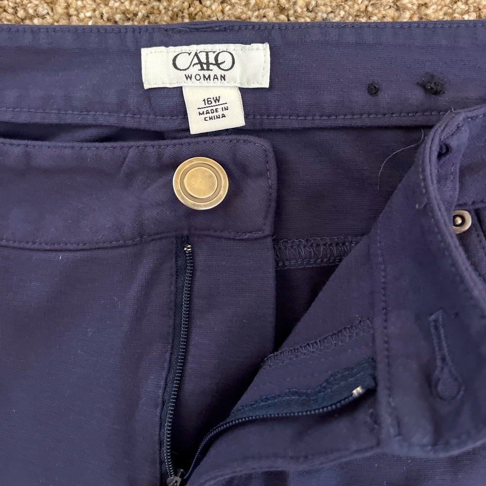 Women pants size16w. Stretchy. Cato.